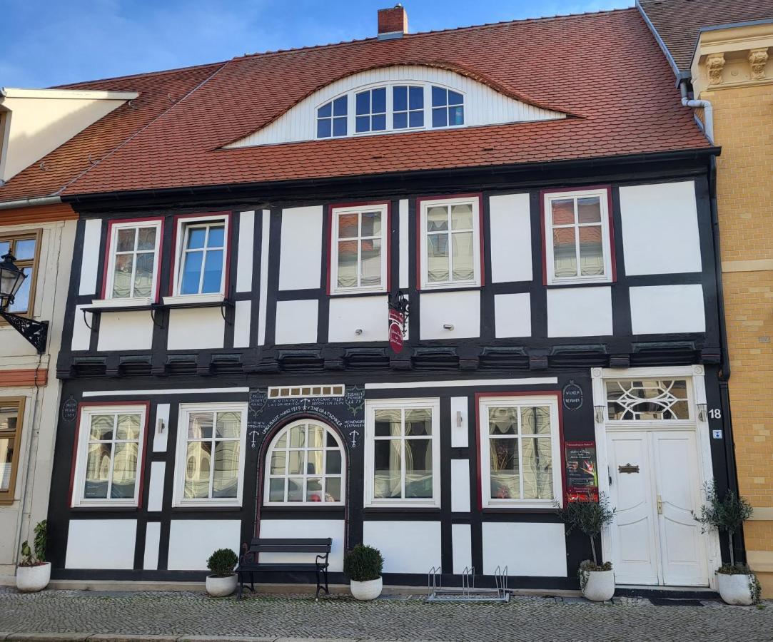 Ferienwohnung Am Rathaus Tangermuende Ngoại thất bức ảnh
